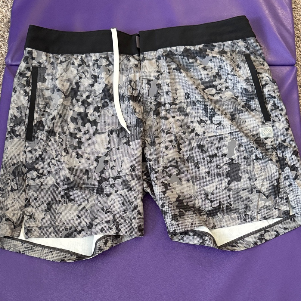 Rhone hybrid shorts